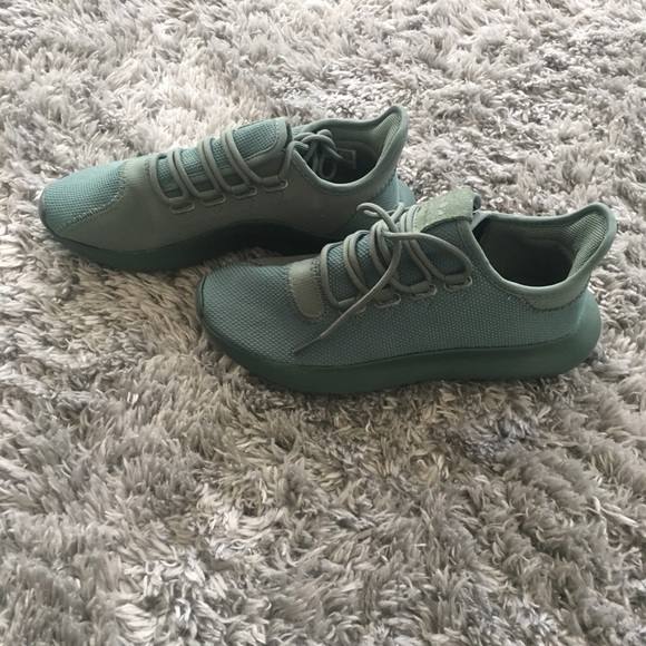 Adidas - Picture 3 of 6